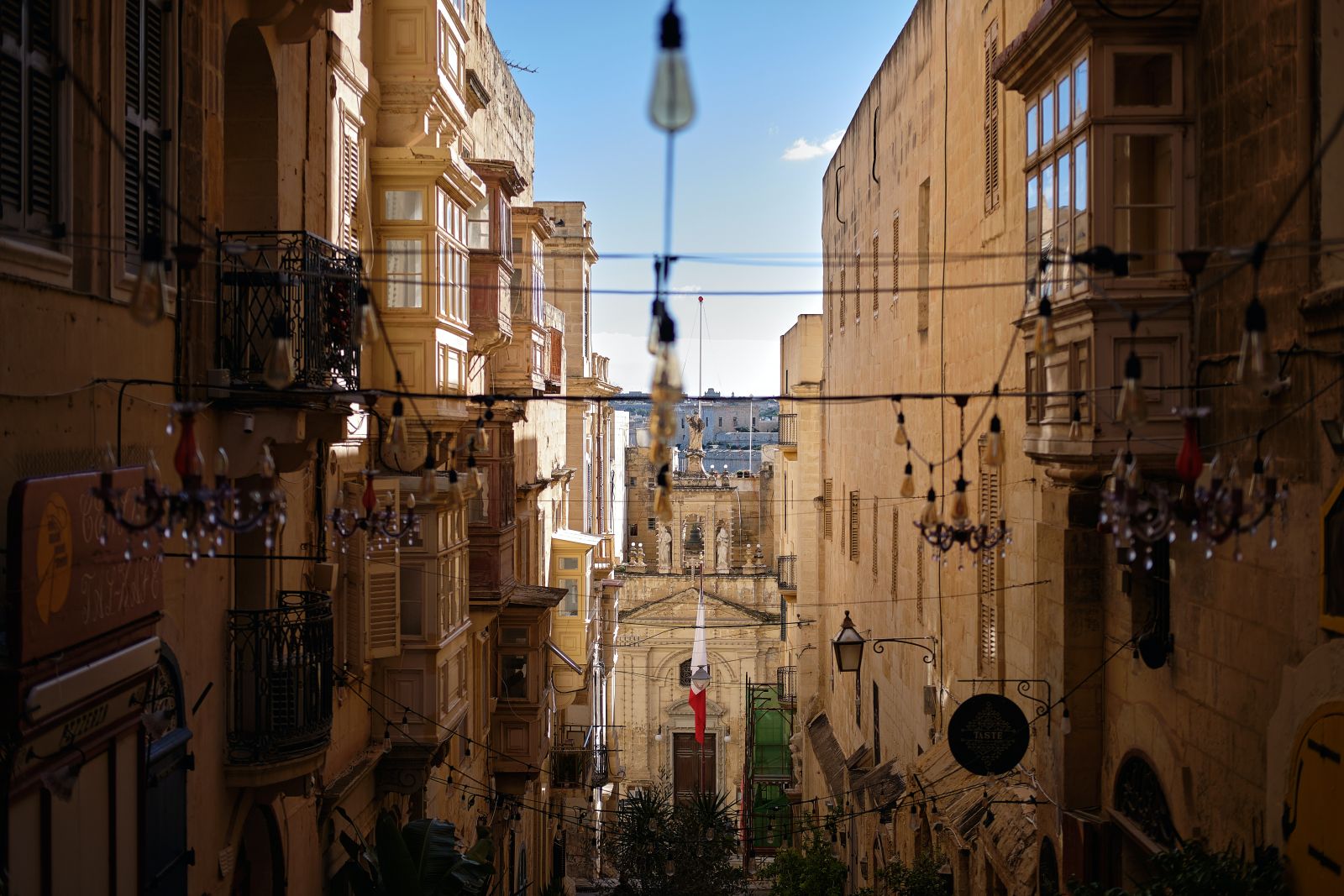 Live amongst the colourful vibrancy of Valletta and look for a property to buy in Valletta, Malta. 