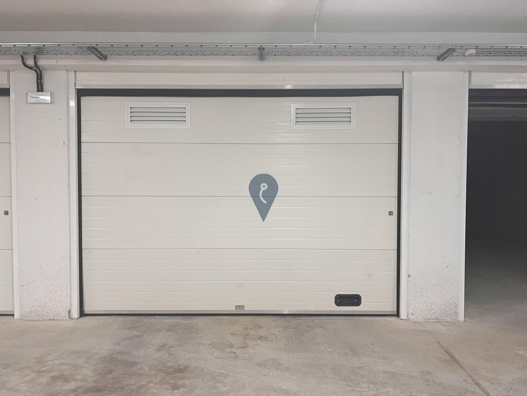 Garage/Parking Space in St. Julians - REF 74426