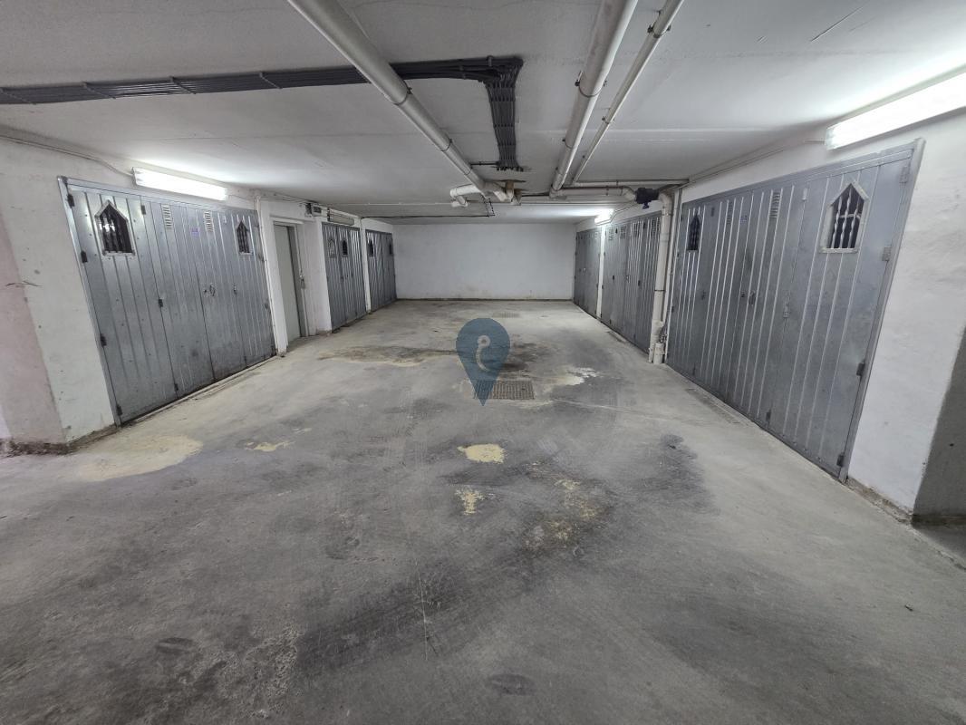 Garage/Parking Space in Balzan - REF 75981