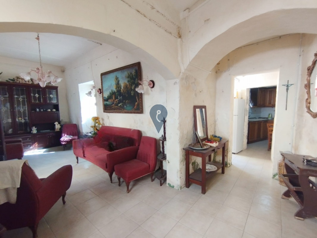 House of Character in Qormi - REF 77070