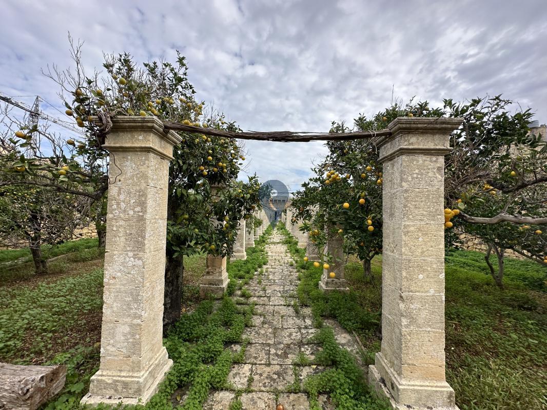 Palace/Castle/Manor in Zurrieq - REF 78067