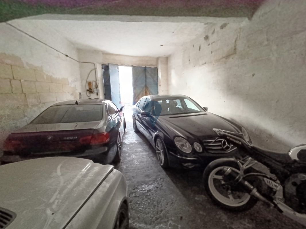 Garage/Parking Space in Zebbug - REF 78134